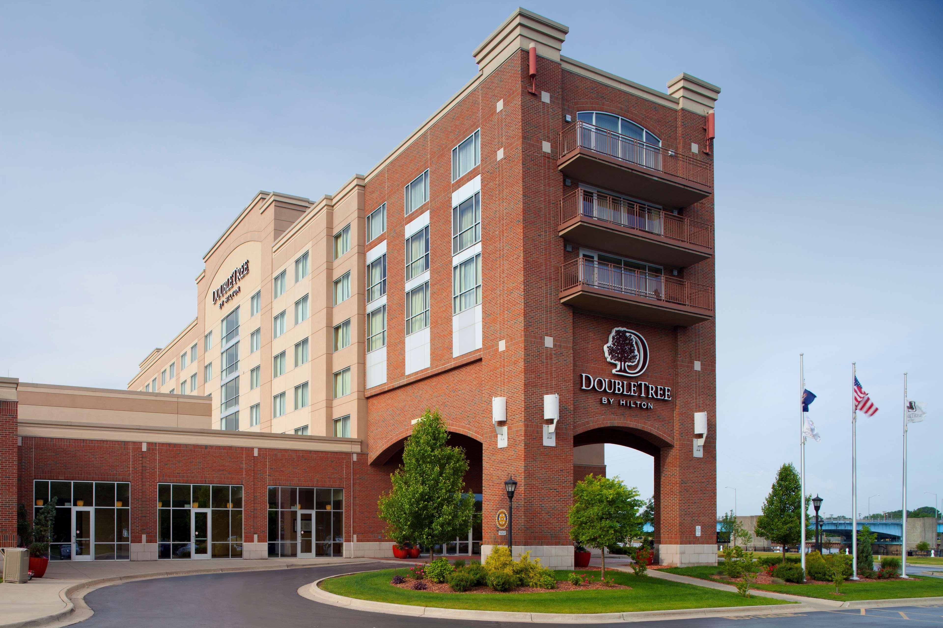 Doubletree By Hilton Bay City - Riverfront Exterior foto