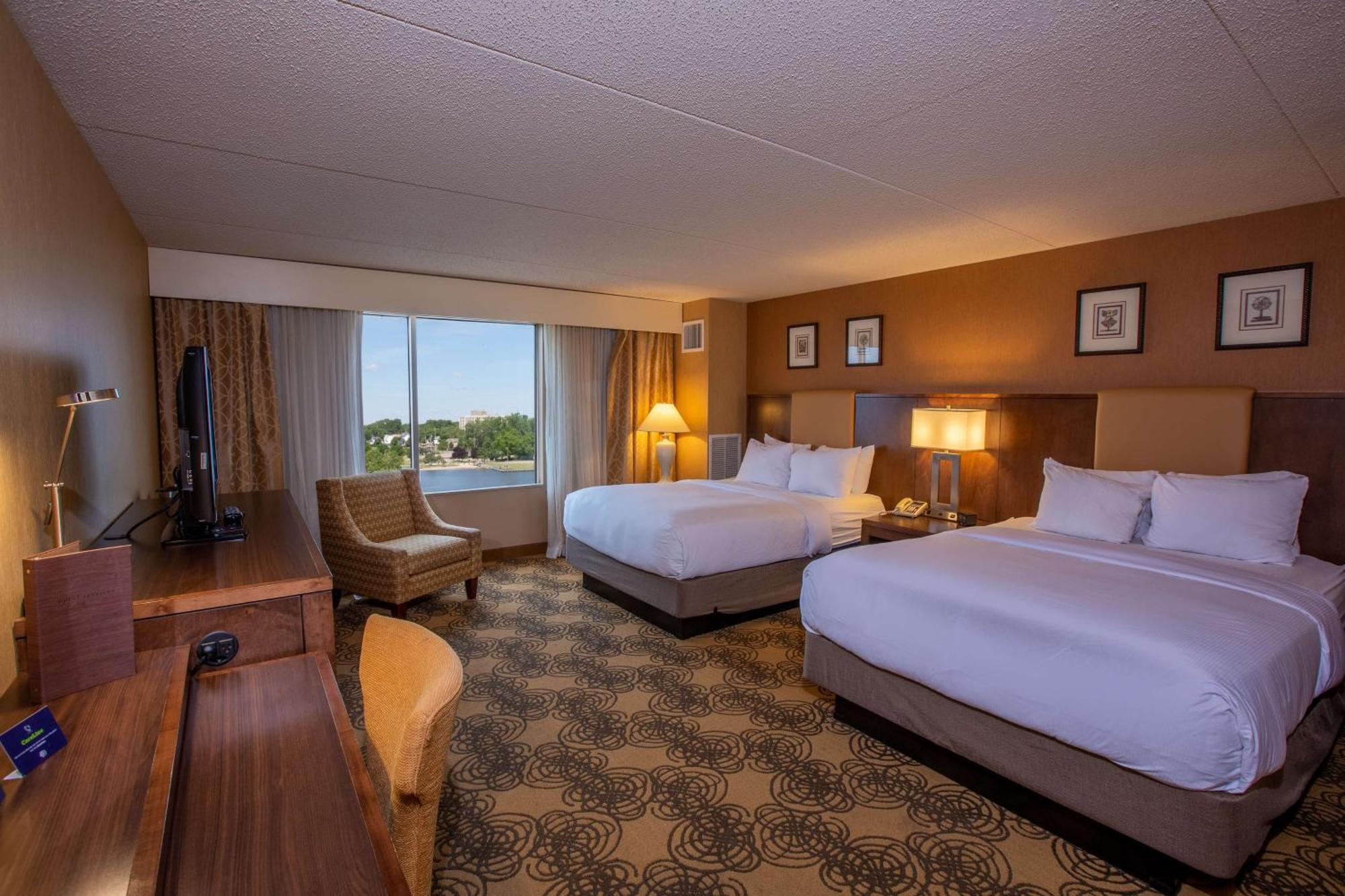 Doubletree By Hilton Bay City - Riverfront Exterior foto