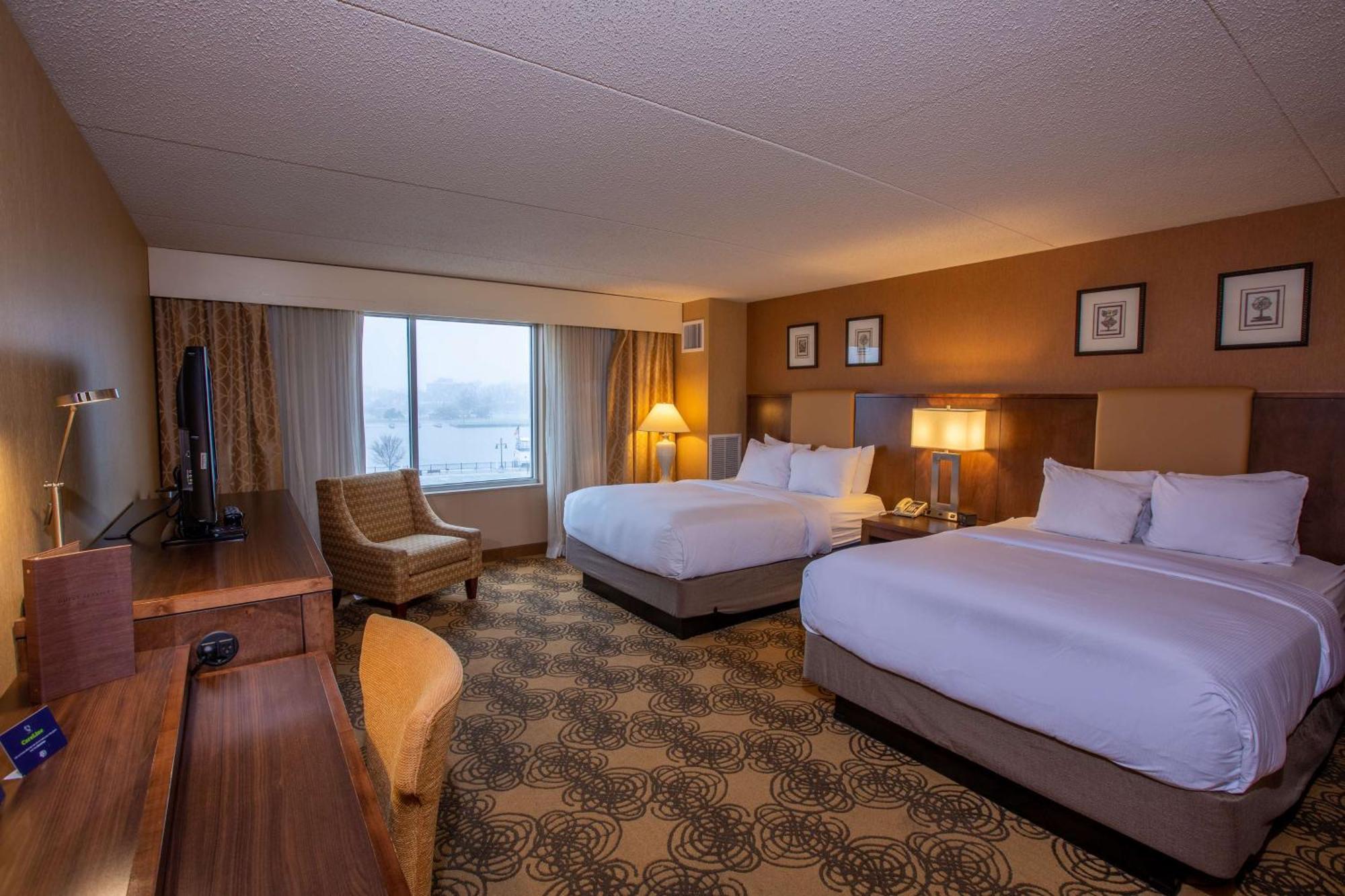 Doubletree By Hilton Bay City - Riverfront Exterior foto