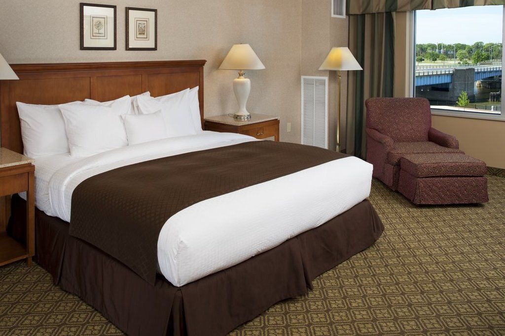 Doubletree By Hilton Bay City - Riverfront Habitación foto
